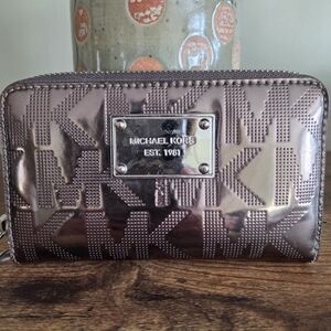 Michael Kors Metallic Wallet